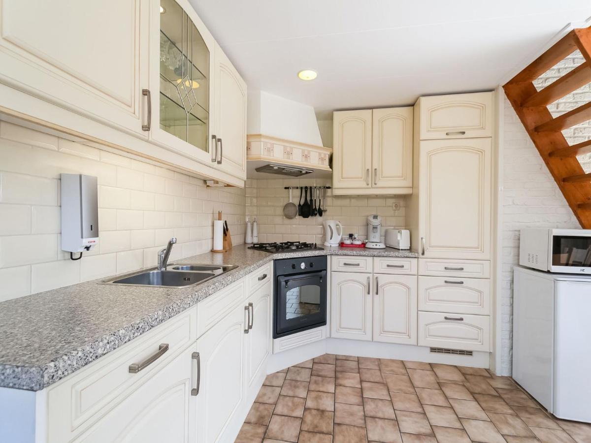 Holiday Home In Noordwijkerhout With Terrace Close To A Lake Exteriör bild